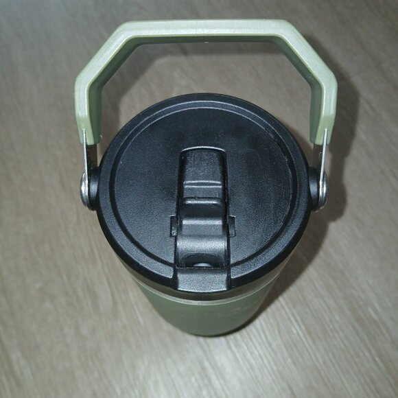 NEW 30oz Handle Green Stanley Water Bottle - Picture 2 of 3